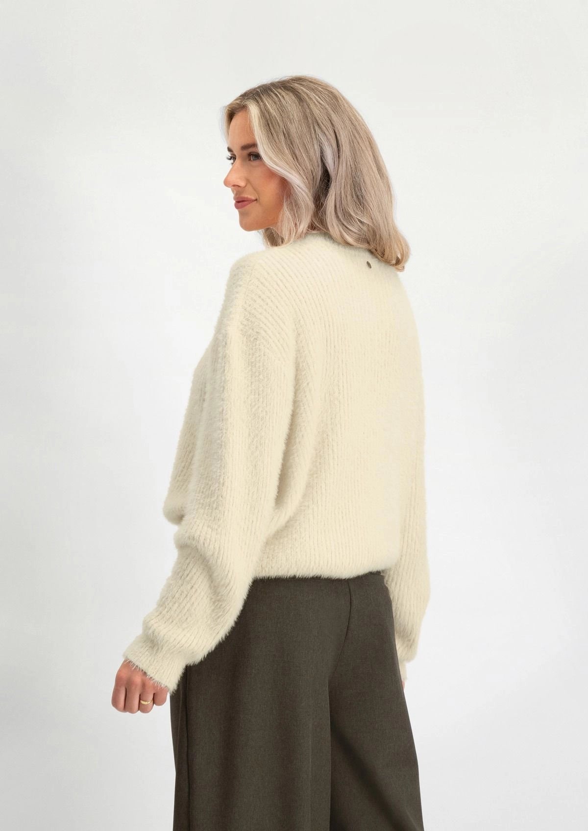 Circle of trust | Audrey Cardigan Cosy White
