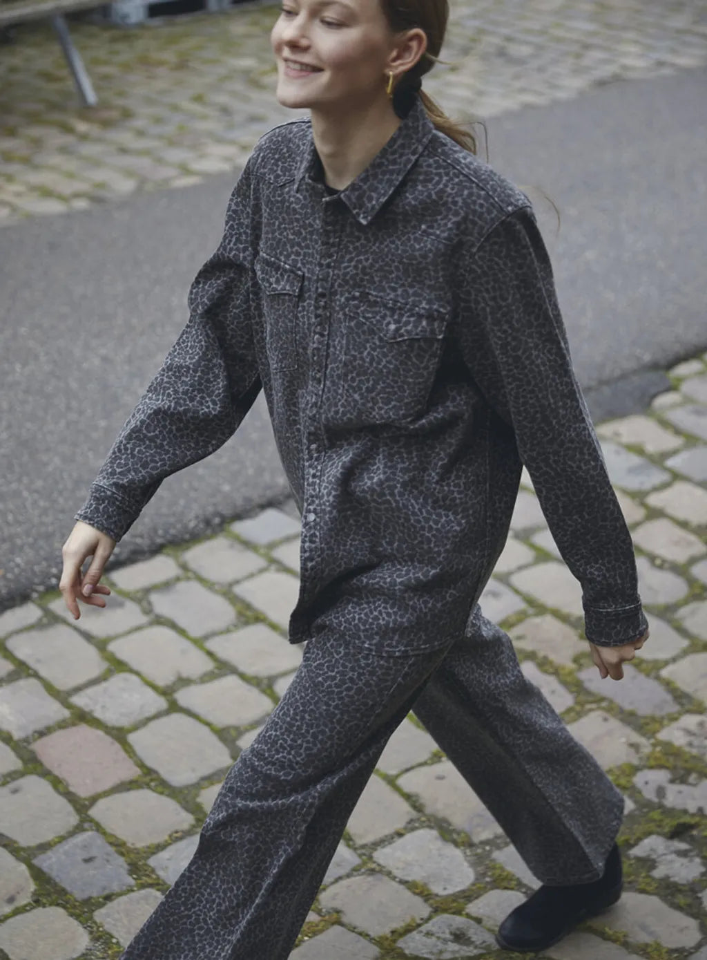 Sisters Point | Grey Leo Blouse