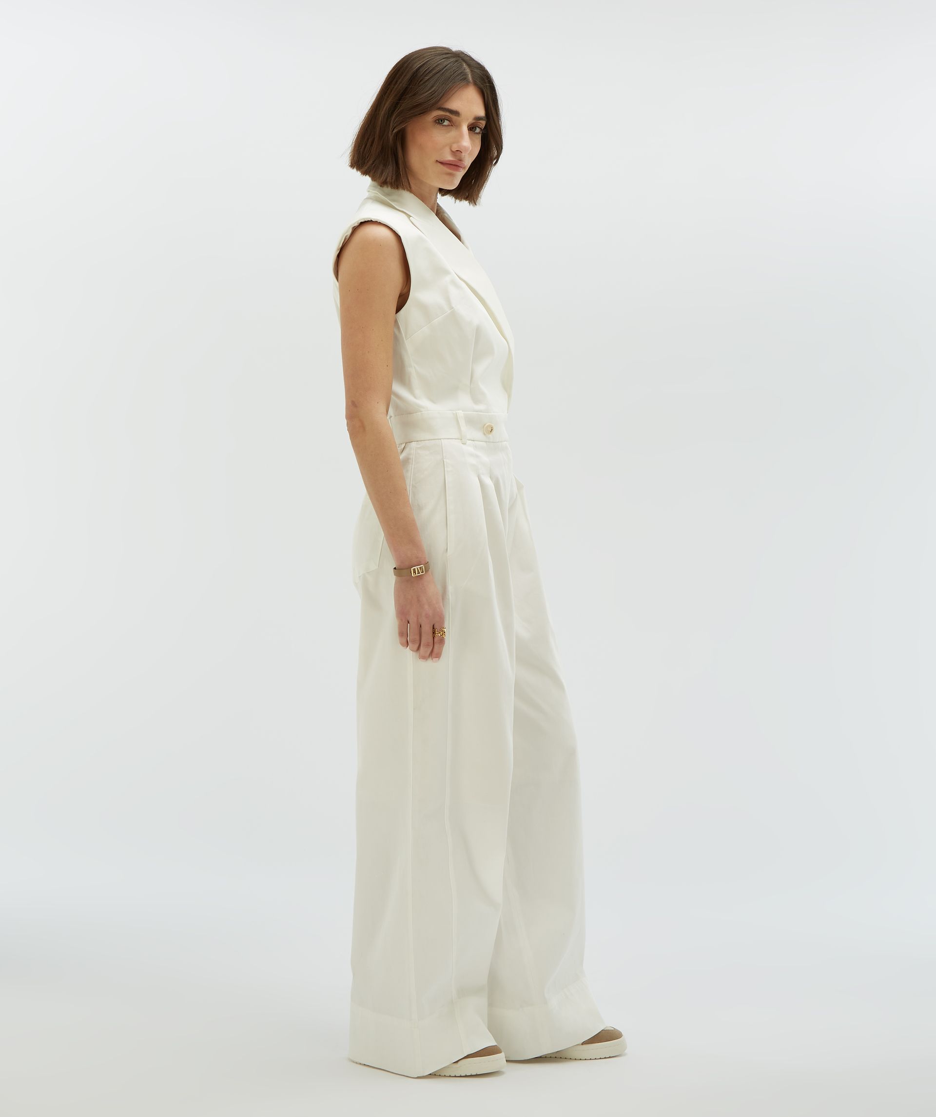 Josh V | Oaklyn - offwhite - JV-2503-0701