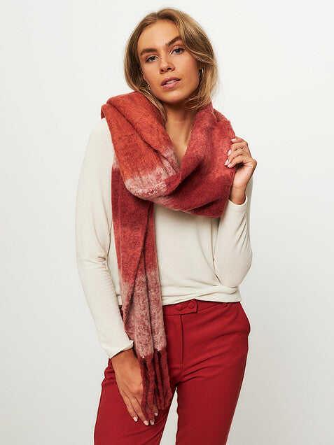 YAYA | scarfwith color accent and tassels RED