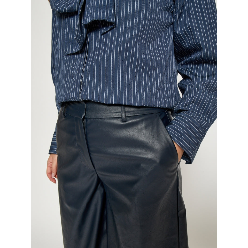 Minus | Tasja Bermuda Blauw