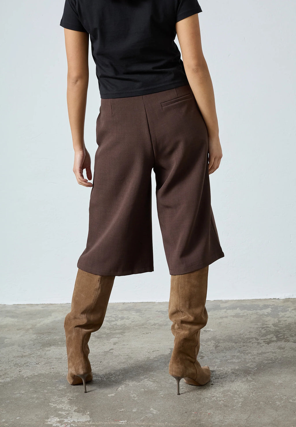 Sisters Point | Great Shirt Dark Chocolate