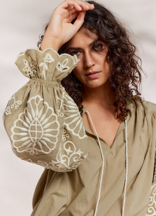 Summum Woman | Top ivory embroidery - green lentil - 2s3052-12007