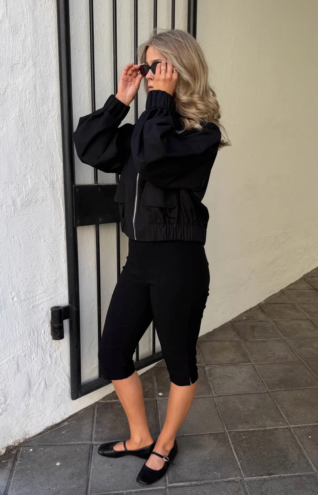 Noella | Linza Capris Black