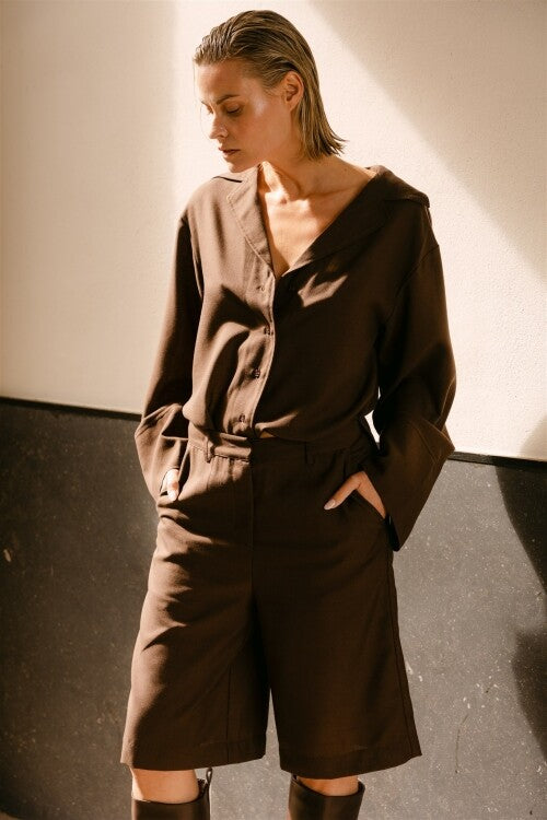 Aimee The Label | Annemijn City Short Brown