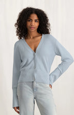 Yaya | Vest met een V-hals, knopen en lange wijde mouwen - 01-010056-402