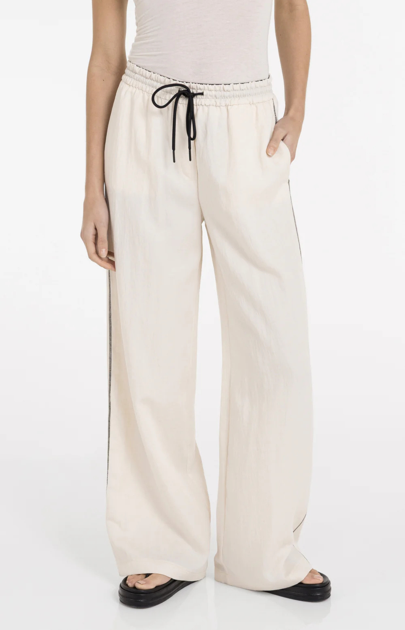 Yaya | Broek met Wijde Pijpen en Contrasterend Stiksel L32 Cloud Creme White
