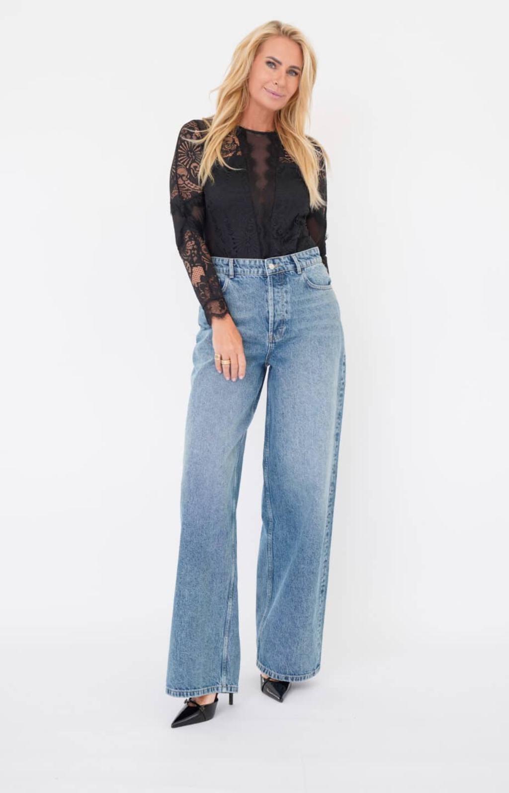 EST'SEVEN | Kalila Body Black