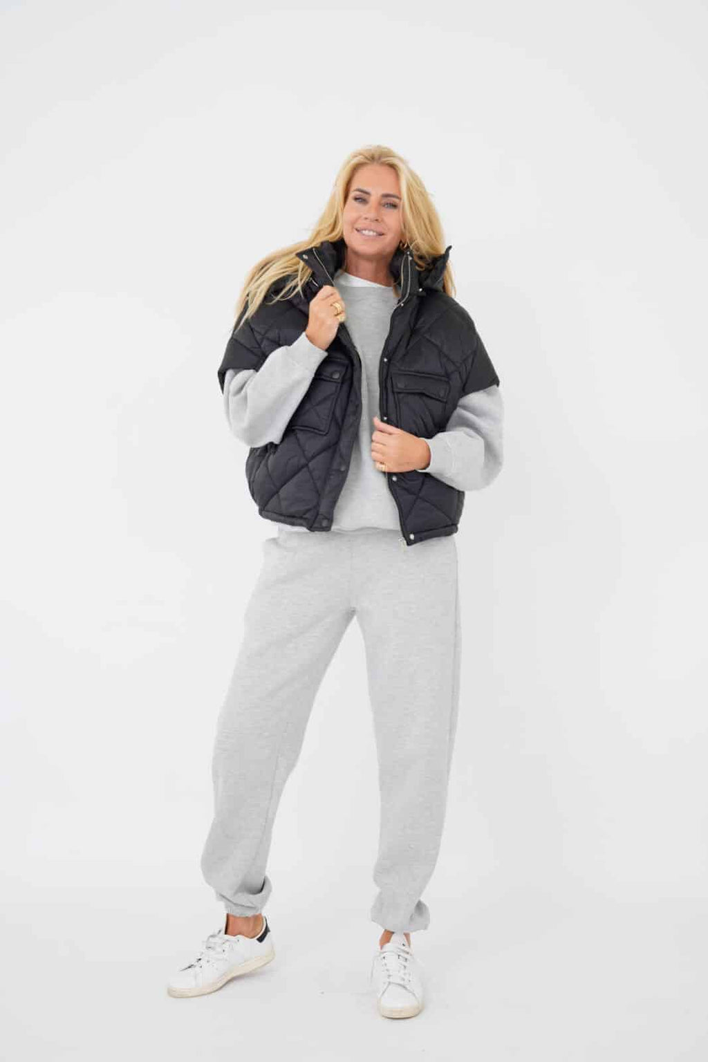 EST'SEVEN | Nara Cape Black