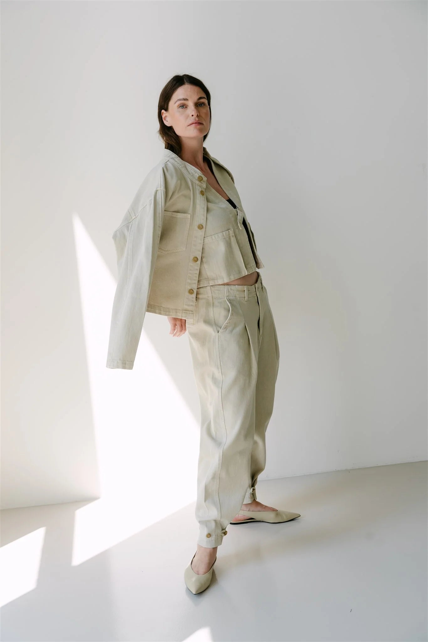 Aimee The Label | RoselineS6 Waistcoat Beige jeans