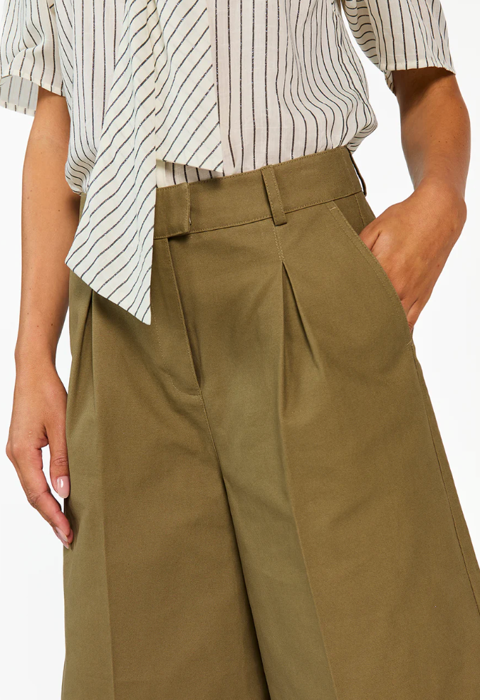 Aaiko | Inaya Bermuda Groen