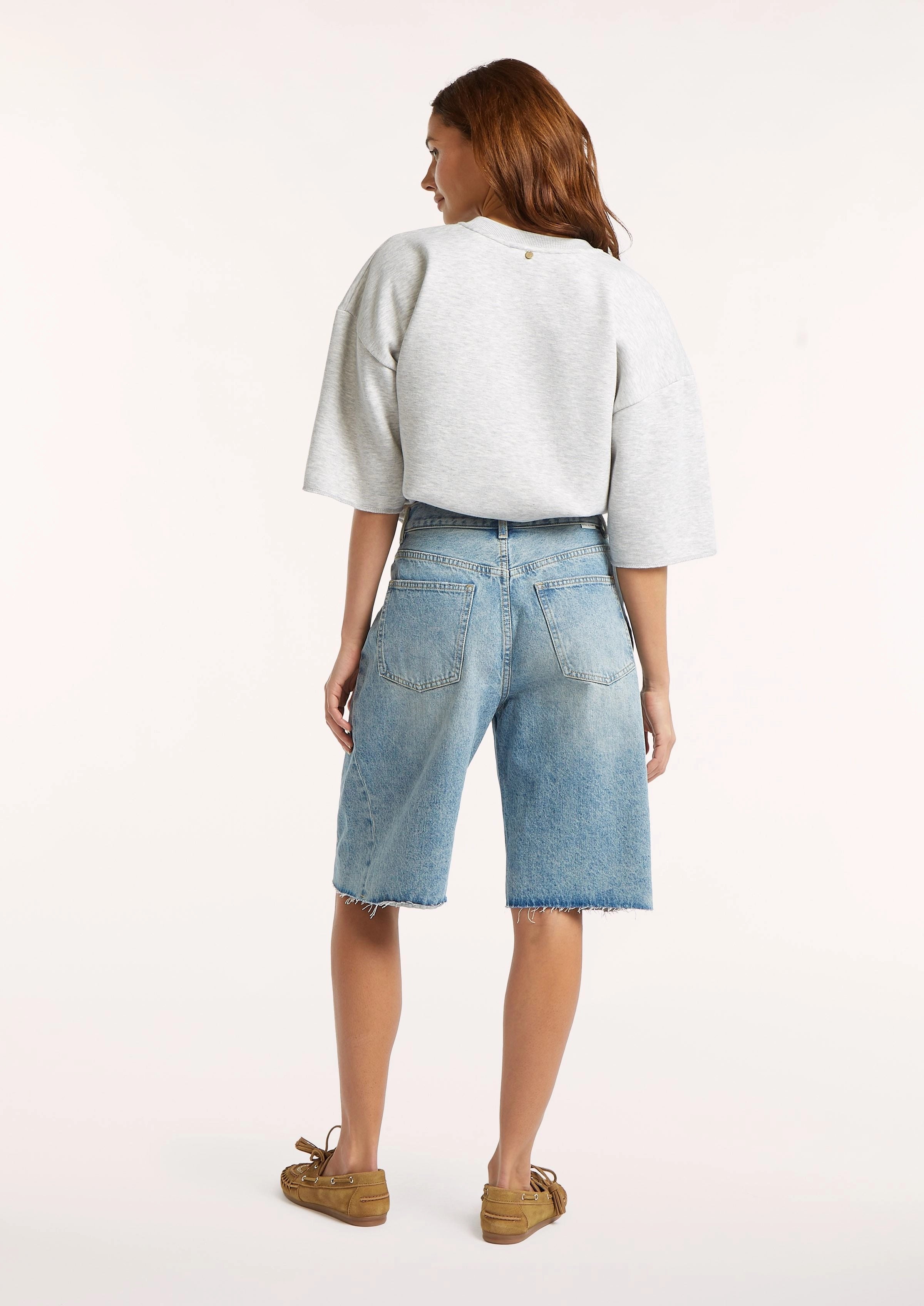 Circle of Trust | Tatum Short Sea Note Blue Wash