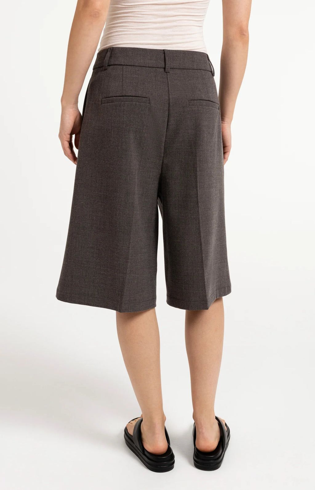 YAYA | Bermuda Shorts High Waist Pleats Delicioso Brown