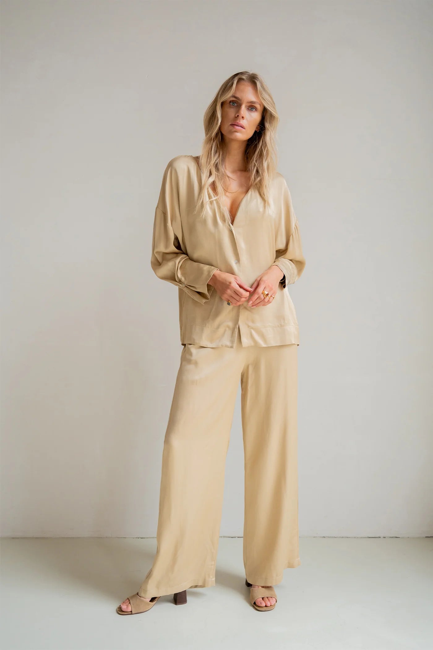 Penn&Ink N.Y | Blouse Beige