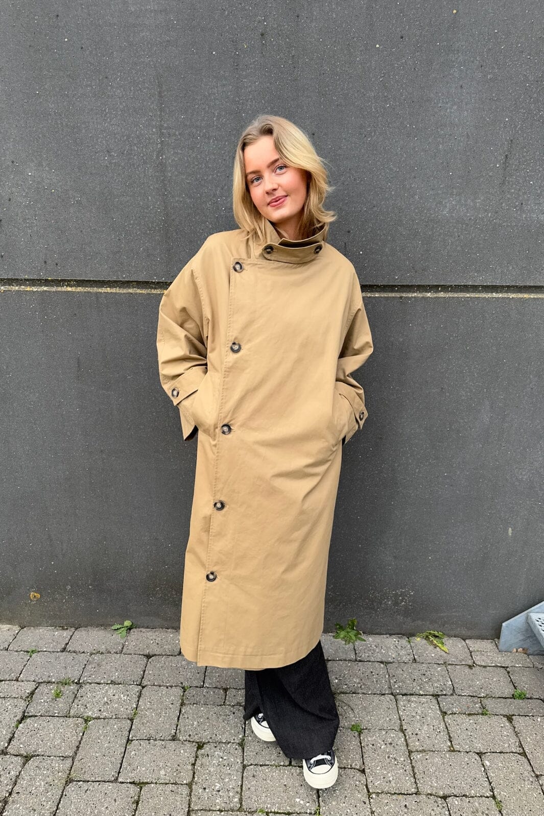 Sisters Point | Dar 'n Trenchcoat Camel