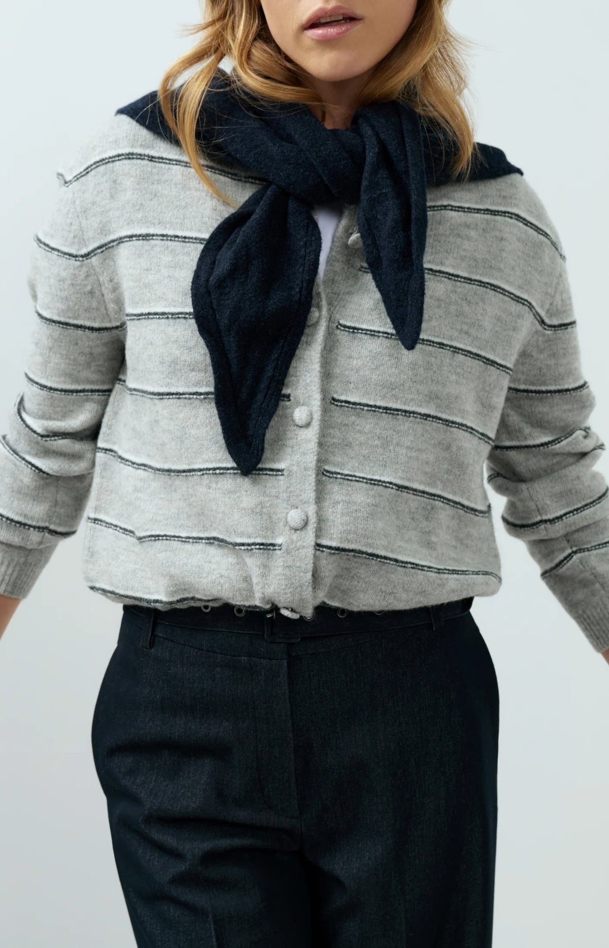 YAYA | Knitted Triangle Scarf Cat Black Melange