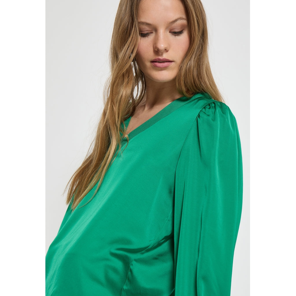 Minus | Selva v-neck blouse - golf green - MI5845