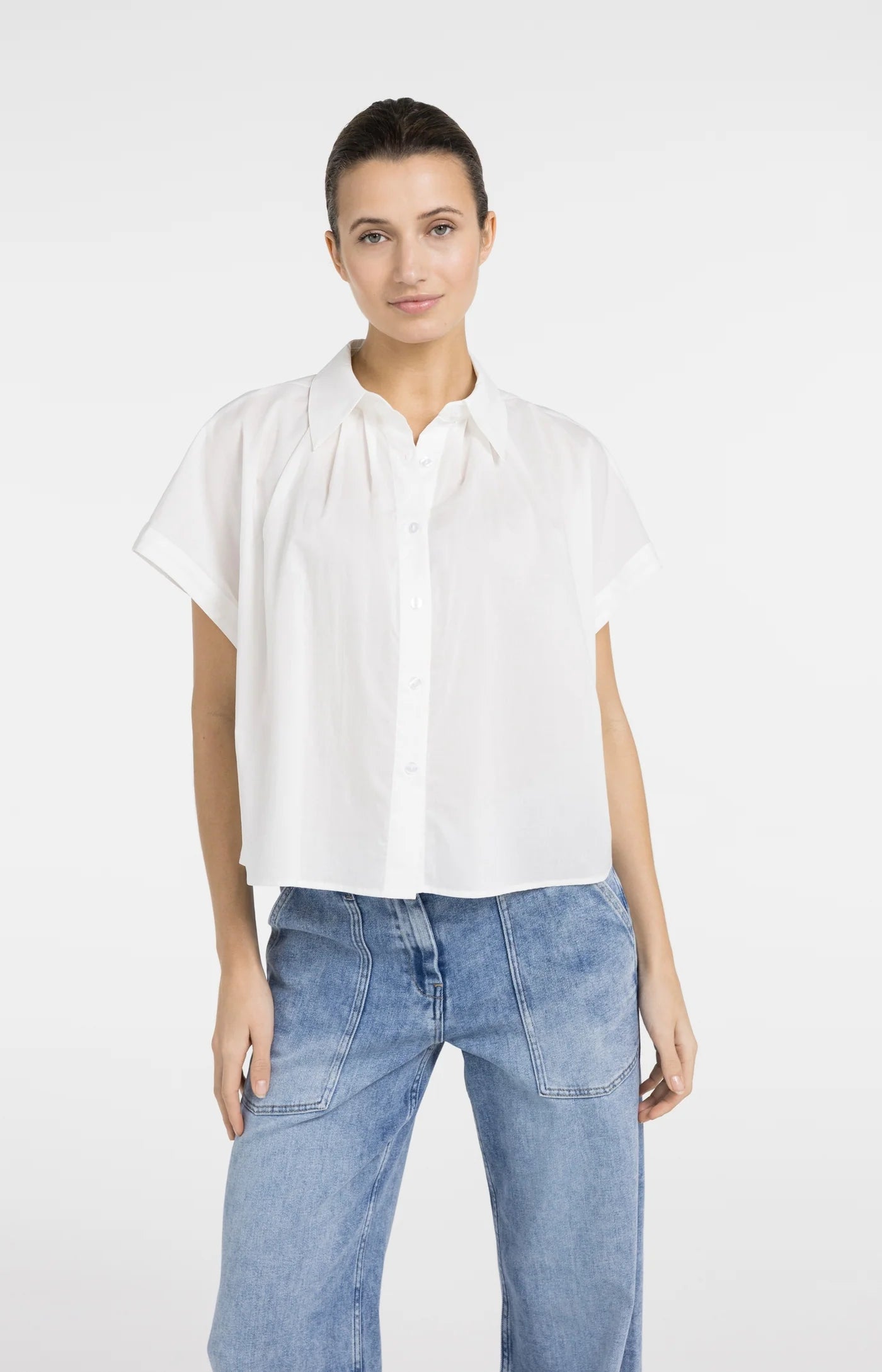YAYA | Mouwloze Blouse Met Knoopdetails Pure White