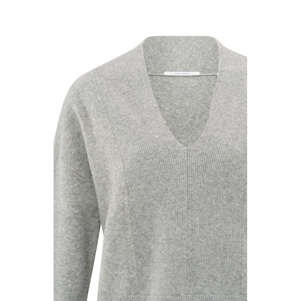 YAYA | Zachte trui met diepe V-hals en subtiele ribdetails - formal gray - 01-000409-410
