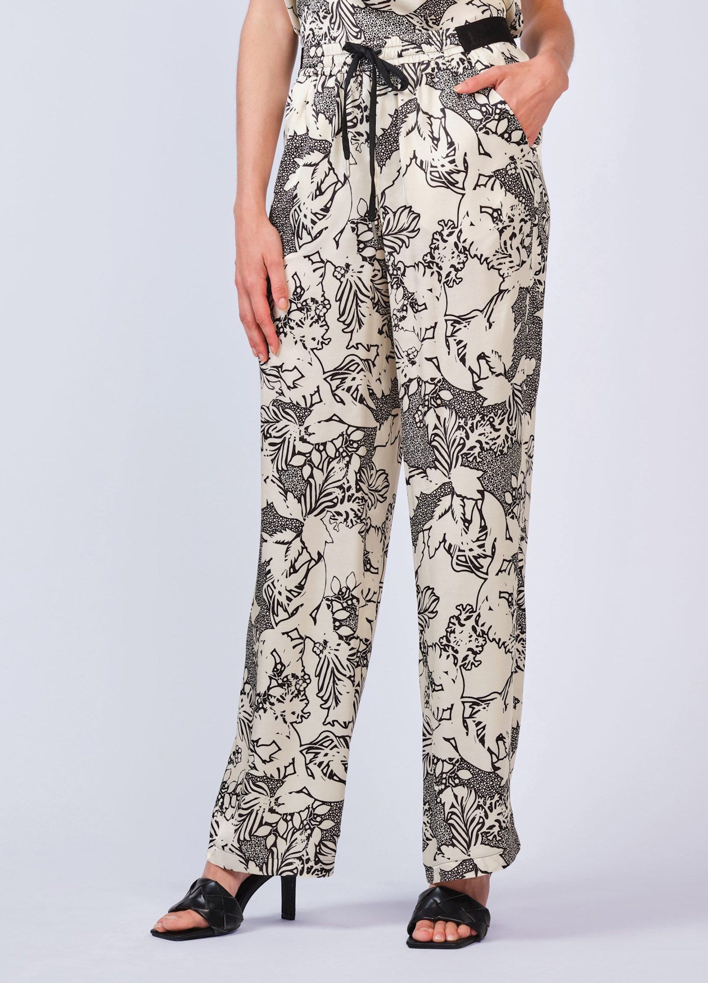 Summum Woman | Trousers leaves print viscose