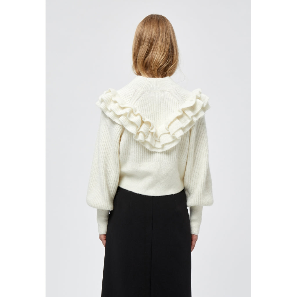 Minus | Avery Trui Cloud Dancer