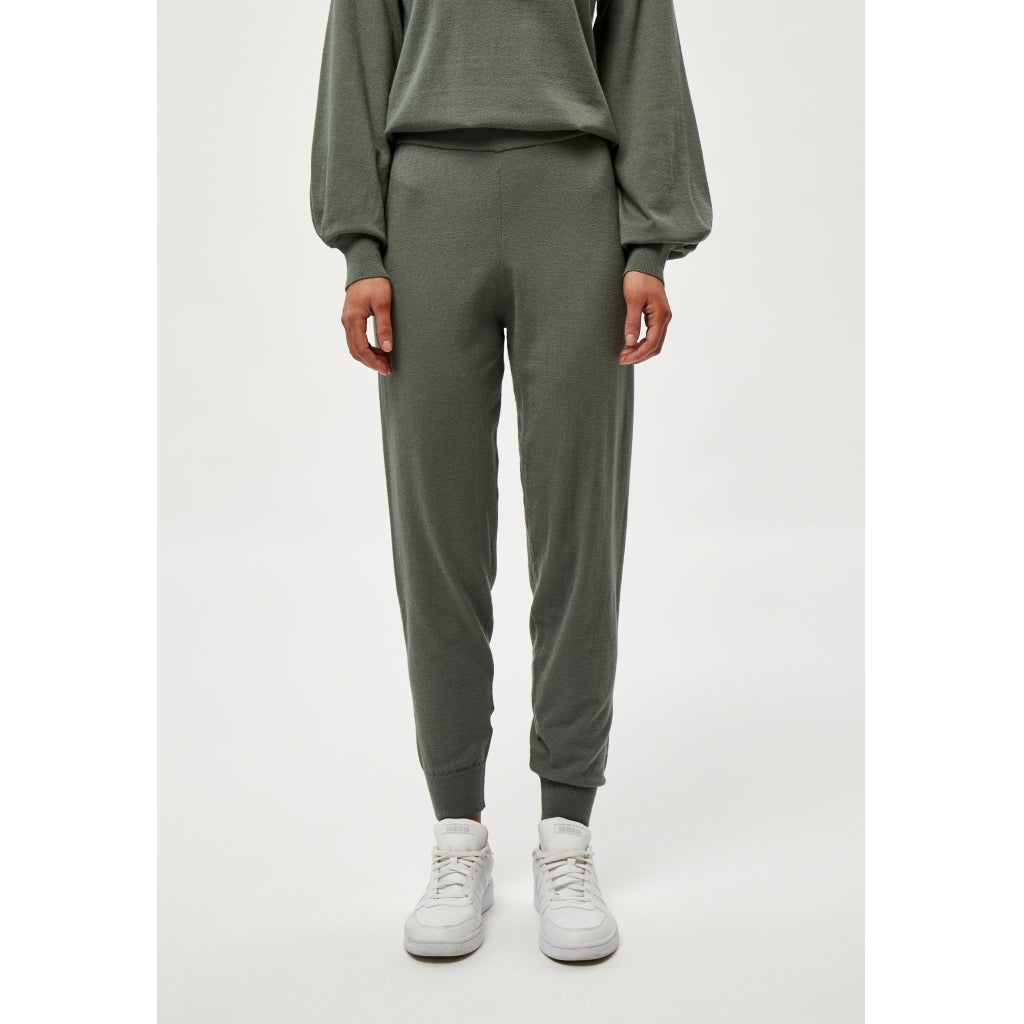 Peppercorn | Cindy Knit Pants Broek | Laurel Wreath Green