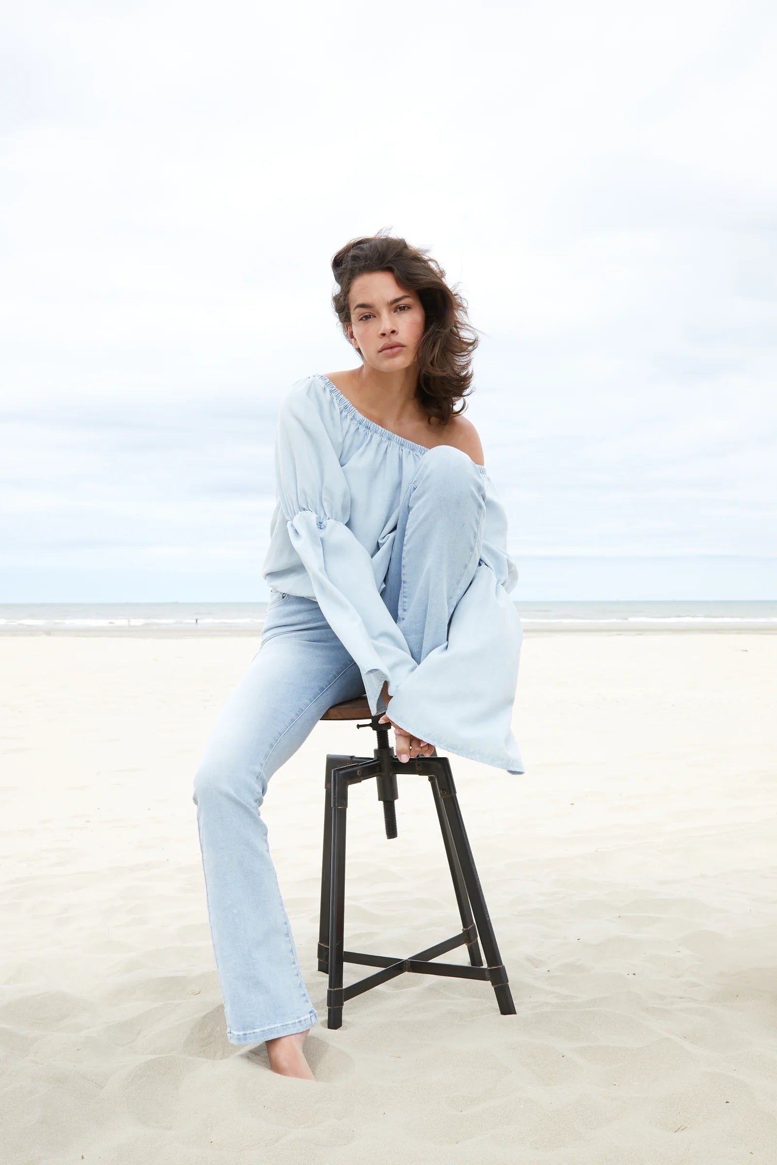 Homage | Jane Flared Jeans - Light Bright Blue - H-CS23M30